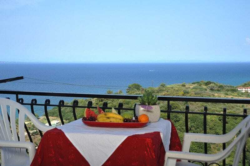 Vasilikí Fiore Hill Sea View Studios מראה חיצוני תמונה