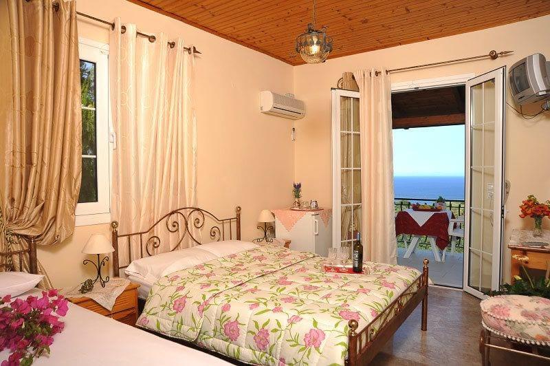 Vasilikí Fiore Hill Sea View Studios מראה חיצוני תמונה